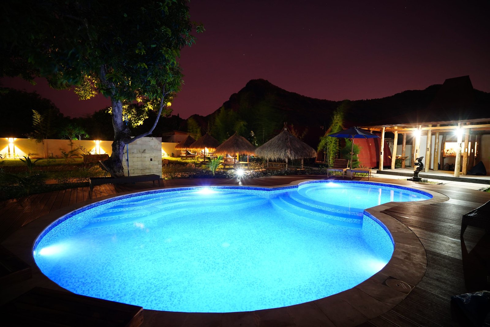 Peaceful Settings - Image 9